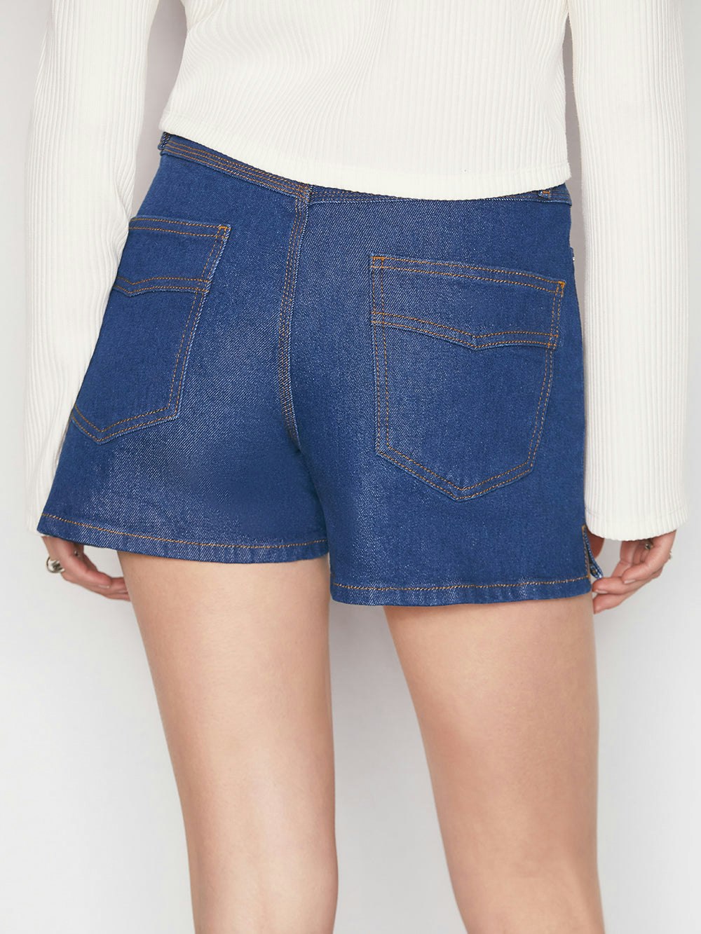 denim back detail view alt:fit1